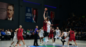 Çayırova Belediyesi, son saniye basketiyle liderliği aldı