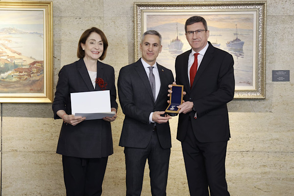 Bulgaristan Başbakanı Gyurov, Dışişleri Bakanlığı’nı tebrik etti Bulgaristan Başbakanı Gyurov, Dışişleri Bakanlığı’nı tebrik etti