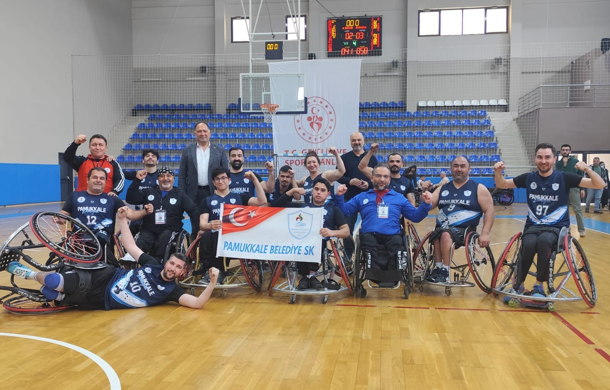 Pamukkale Belediyespor Tekerlekli Sandalye Basketbol Takımı ligin lideri Pamukkale Belediyespor Tekerlekli Sandalye Basketbol Takımı ligin lideri