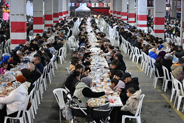 Soma’da toplu iftar programı düzenlendi