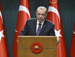Erdoğan: Seyahat eden tüm kardeşlerime hayırlı yolculuklar diliyorum