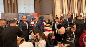 Başkan Altay, Konya Bilim Merkezi’nde çocuklarla bir araya geldi