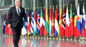 Bakan Güler, TSK personeli ile bayramlaştı