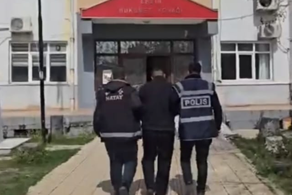 Hatay’da kesinleşmiş hapis cezası olan iki şahıs yakalandı Hatay’da kesinleşmiş hapis cezası olan iki şahıs yakalandı