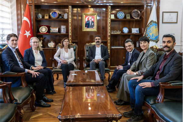 Eş Başkanlar, İsveç Büyükelçi Vekilini ağırladı Eş Başkanlar, İsveç Büyükelçi Vekilini ağırladı