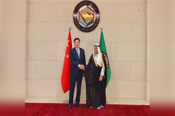 Çin’in Ortadoğu Özel Temsilcisi Zhai Jun, KİK Genel Sekreteri Budeyvi ile görüştü Çin’in Ortadoğu Özel Temsilcisi Zhai Jun, KİK Genel Sekreteri Budeyvi ile görüştü