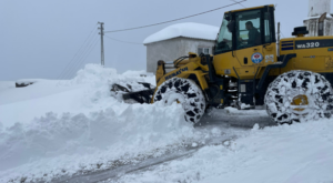 Düzeltme- Trabzon’da karla mücadele çalışmaları sürüyor