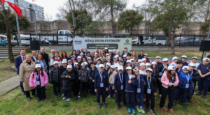 Bakırköy’de öğrencilerle ağaç dikim etkinliği düzenlendi
