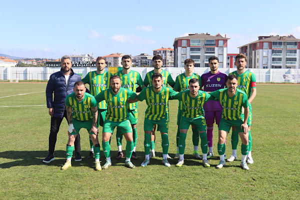 1966 Edremitspor, Aydınspor’u 3-0 mağlup etti 1966 Edremitspor, Aydınspor’u 3-0 mağlup etti