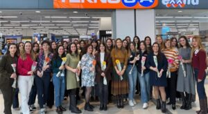 Teknosa 8 Mart’ı kadın çalışanlarıyla birlikte kutladı Teknosa 8 Mart’ı kadın çalışanlarıyla birlikte kutladı