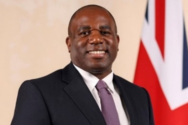 Lammy: Britanyalı vatandaşları tahliye etmek için harekete geçiyoruz Lammy: Britanyalı vatandaşları tahliye etmek için harekete geçiyoruz