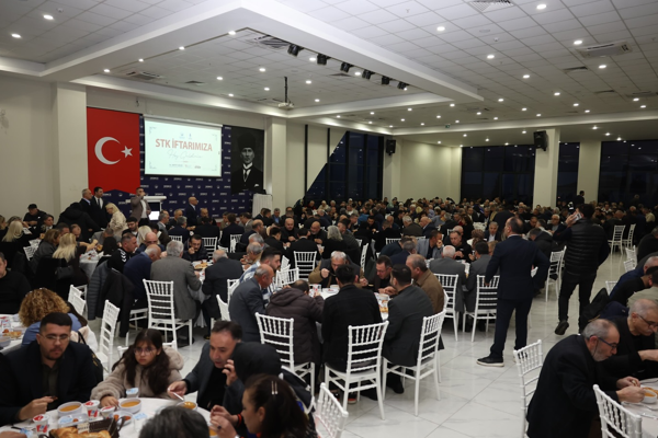 Derince’de STK’lar iftar programında bir araya geldi