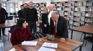 Büyükkılıç ve Boyraz, Talas Mevlana Sosyal Yaşam Merkezi’ni ziyaret etti