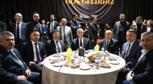 Başkan Yavaş taksici esnafıyla iftarda buluştu