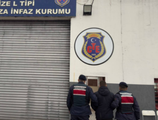 Rize’de 12 yıl 6 ay hapis cezası bulunan şahıs yakalandı Rize’de 12 yıl 6 ay hapis cezası bulunan şahıs yakalandı