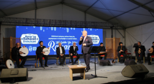 İskenderun’da Ramazan etkinliğinde Mehmet Kemiksiz sahne aldı