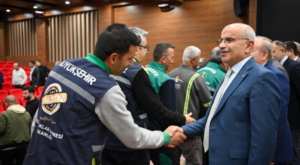 Başkan Er, personelle bayramlaştı