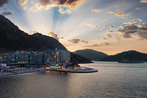 Çelik: Ramazan’da tatil anlayışı değişti Çelik: Ramazan’da tatil anlayışı değişti