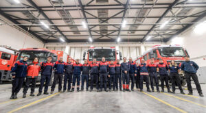 İzmir Büyükşehir Belediyesi İtfaiye ekipleri teyakkuzda bekliyor