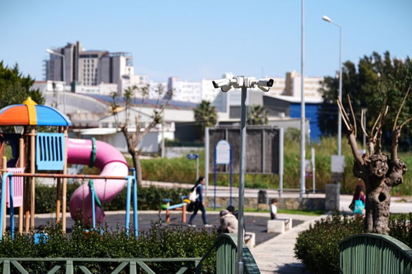 “Güvenli Parklar” projesiyle parklara güvenlik kameraları yerleştiriliyor “Güvenli Parklar” projesiyle parklara güvenlik kameraları yerleştiriliyor