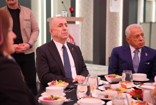 Zafer Partisi Genel Başkanı Özdağ, Adana’da iftar programına katıldı Zafer Partisi Genel Başkanı Özdağ, Adana’da iftar programına katıldı