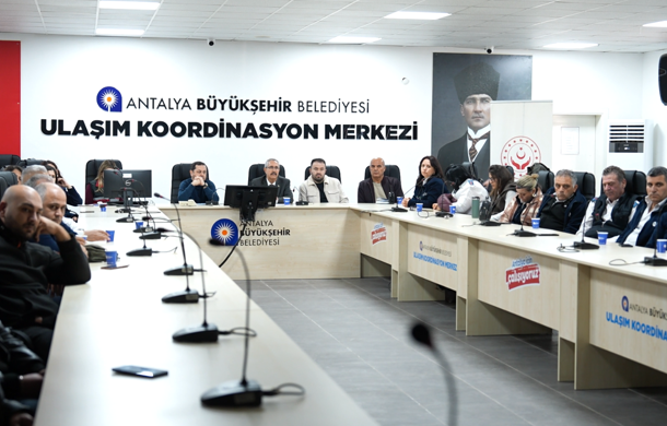 Antalya’da toplu ulaşım şoförlerine eğitim verildi Antalya’da toplu ulaşım şoförlerine eğitim verildi