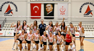 Muratpaşa Belediyesi Kadın Voleybol Takımı’ndan galibiyet
