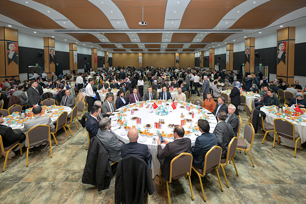 Esenyurt Belediye Başkan Vekili Aksoy, din görevlileriyle iftarda buluştu