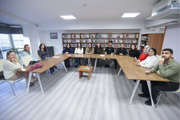 Konak Belediyesi’nde konuşma kulüpleri için kayıtlar sürüyor