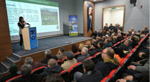 ABB’den “Arıcılıkta Koloni Yönetimi” eğitimi ABB’den “Arıcılıkta Koloni Yönetimi” eğitimi