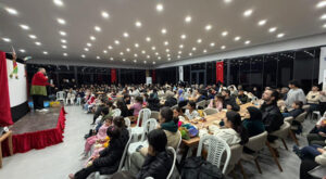 Yalova’da Karagöz ve Hacivat binlerce çocukla buluştu