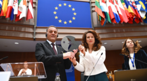 Pawel Adamowicz ödülü Ekrem İmamoğlu’na verildi