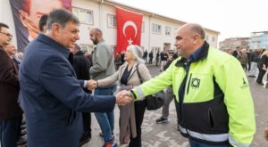 Başkan Tugay, İZSU personeli ile bayramlaştı