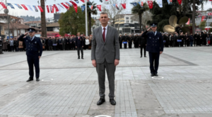 Gölcük’te şehitler rahmetle anıldı Gölcük’te şehitler rahmetle anıldı