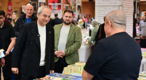 Başkan Kocagöz, Kepez Kitap Fuarı’nı ziyaret etti Başkan Kocagöz, Kepez Kitap Fuarı’nı ziyaret etti