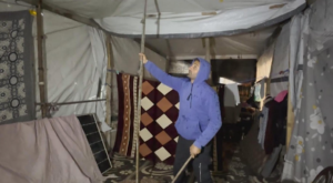 Gazze’de çadır kampları sular altında kaldı