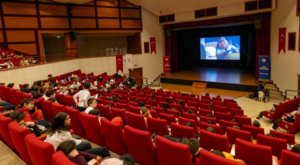 Ümraniye’de çocuklara özel tiyatro ve animasyon gösterimleri devam ediyor