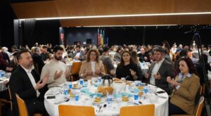 Beylikdüzü’nde aağlık çalışanları 14 Mart Tıp Bayramı’nda iftarda bir araya geldi