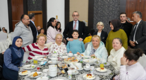 Başkan Beşikcioğlu, özel gereksinimli vatandaşlarla iftarda buluştu