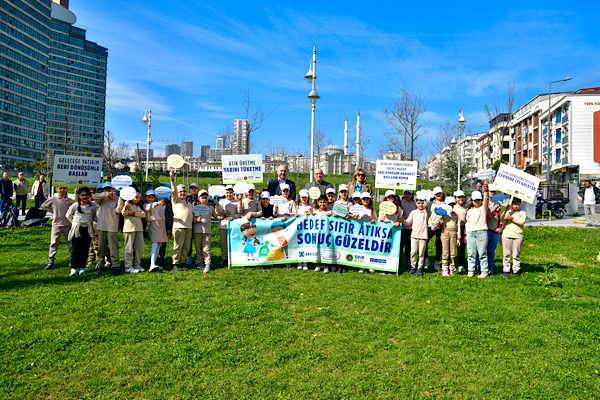 Esenyurtlu öğrencilere “Sıfır Atık” eğitimi verildi Esenyurtlu öğrencilere “Sıfır Atık” eğitimi verildi