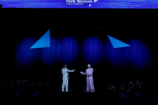 Türk Telekom’dan AKM’de 5G ile gövde gösterisi: Herkes için 5G dönemine güçlü başlangıç Türk Telekom’dan AKM’de 5G ile gövde gösterisi: Herkes için 5G dönemine güçlü başlangıç