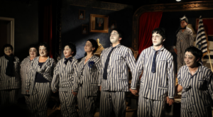 İzmit Belediyesi Sanat Akademisi’nin yeni sahnesi tiyatro oyunuyla açıldı