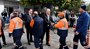 Başkan Uysal, belediye personeliyle bayramlaştı