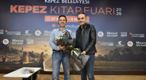 Kepez Kitap Fuarı’nda Nasuh Mahruki Söyleşisi gerçekleştirildi