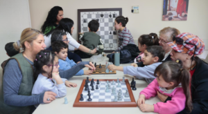 Çocuklar, İleri Yaş Sağlıklı Yaşam Merkezi’ni ziyaret etti