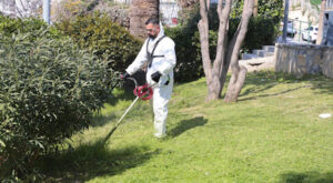 Konak’ın park ve sokaklarında bakım seferberliği sürdürüldü