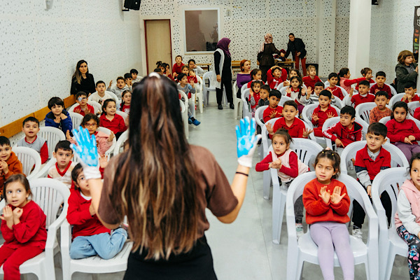 Alanya ve Manavgat belediyelerinden çocuklara hijyen ve çevre eğitimi verildi Alanya ve Manavgat belediyelerinden çocuklara hijyen ve çevre eğitimi verildi