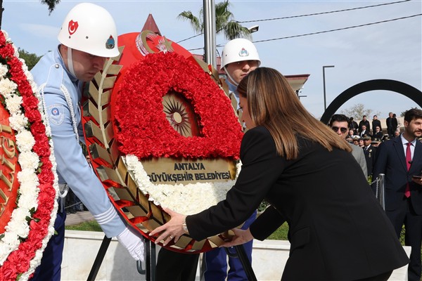 Antalya’da Çanakkale Zaferi’nin 111. yılı anma töreni düzenlendi
