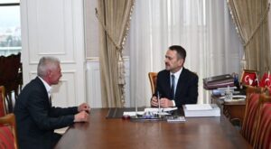 Kocaeli Valisi Aktaş vatandaşlarla bir araya geldi