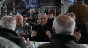 Başkan Kocagöz, iftar sofrasında vatandaşlarla buluştu
